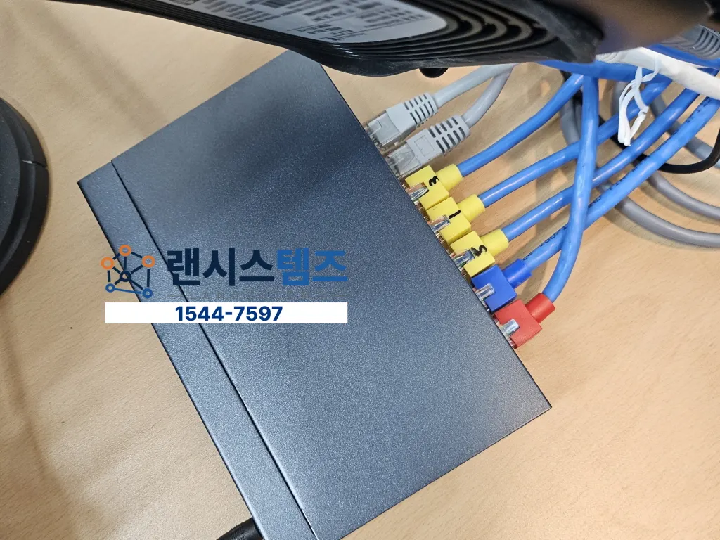 성북구 사무실 천장 배선 및 자리선 14회선 랜공사 사례